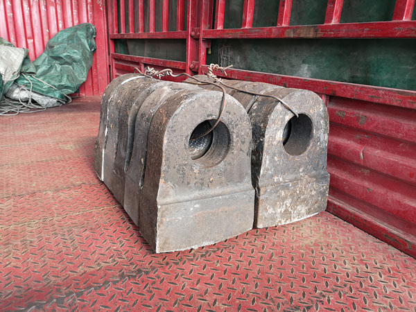 海北藏族自治州双金属复合锤头发货现场